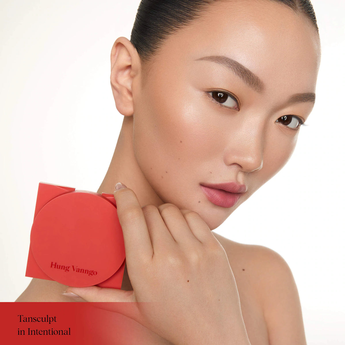 Hung Vanngo Beauty Tansculpt bronzing contour balm compact in a red case